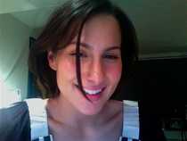 http://media.hotnews.ro/media_server1/image-2008-03-13-2570171-46-ashley-dupre.jpg