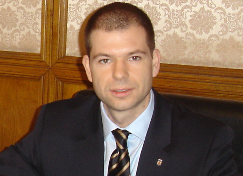 Bogdan Dragoi, fost consilier prezidential si fost ministru al finantelor, candideaza in Consiliul de Administratie al SIF 1 - Finante &amp; Banci - HotNews.ro - image-2009-02-17-5426055-70-bogdan-dragoi