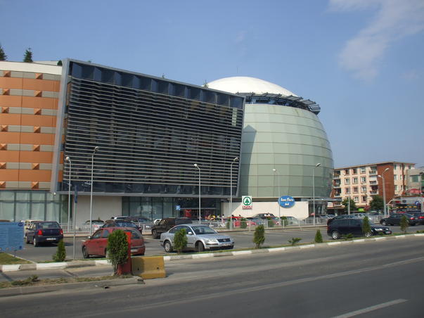 http://media.hotnews.ro/media_server1/image-2009-08-18-6060873-56-ramnicu-valcea.jpg
