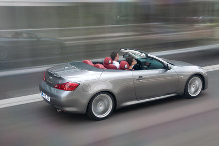 Infiniti G37 Cabrio 121