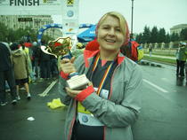 VEZI galeria de imagini: Dana Deac a alergat 21 km in maratonul international Bucuresti
