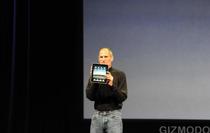 FOTOGALERIE: Steve Jobs a prezentat iPad