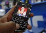 Blackberry pare a ceda presiunilor indiene