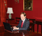 Ambasadorul Marii Britanii, Martin Harris