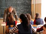 Un profesor preda intre 16 si 18 ore/saptamana