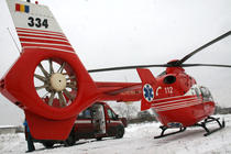 FOTOGALERIE Copil salvat cu elicopter si ambulanta SMURD