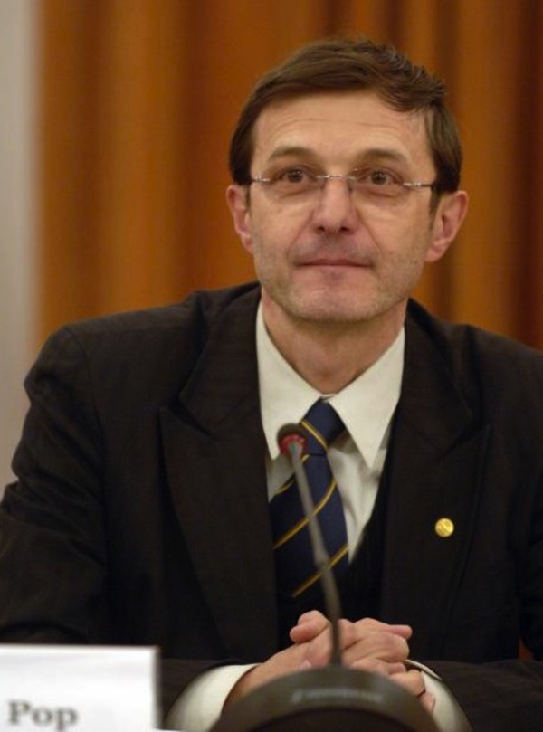 Ioan Aurel Pop este noul rector al Universitatii Babes-Bolyai - Esential - HotNews.ro - image-2012-03-2-11647318-70-ioan-aurel-pop