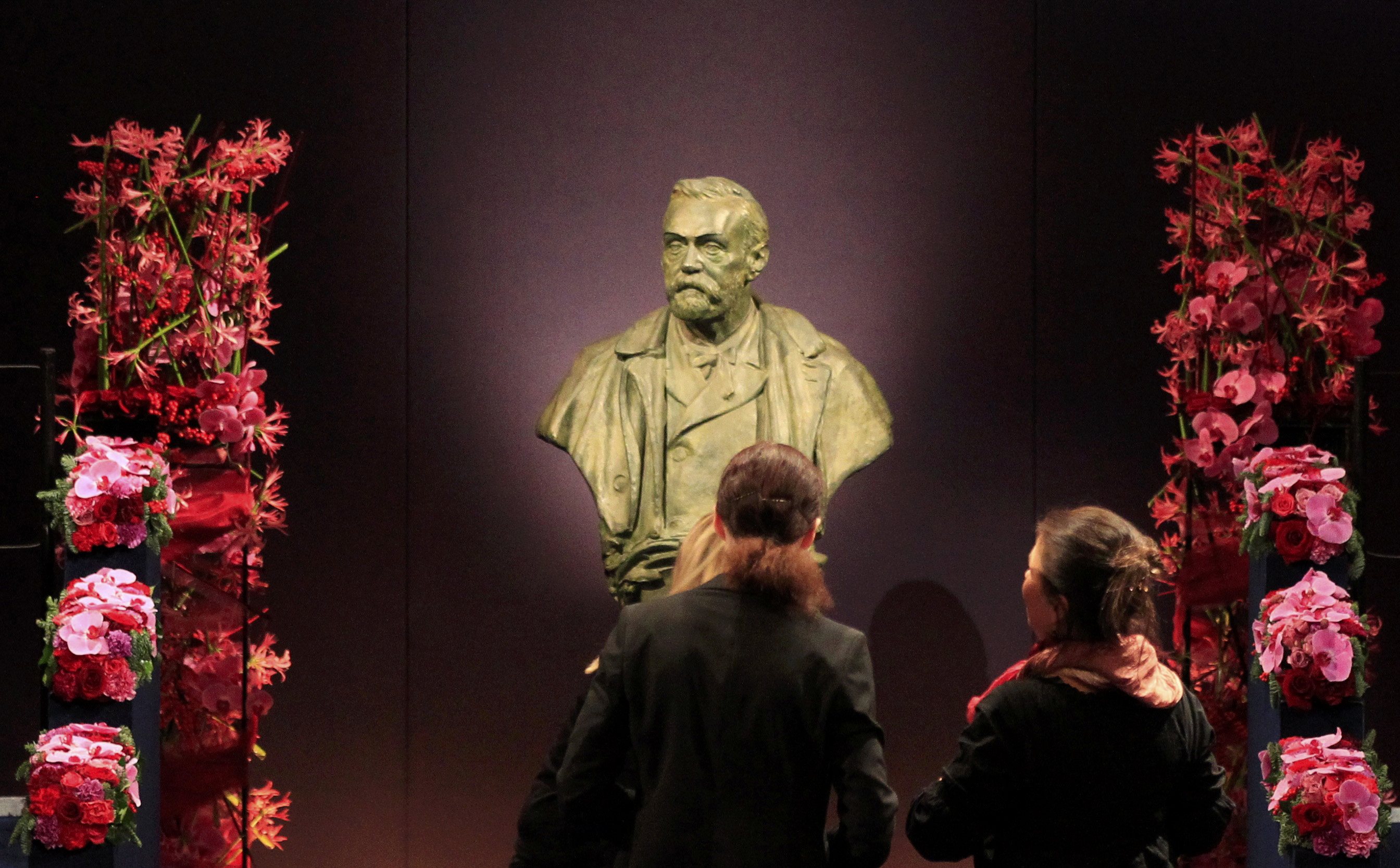 премия памяти нобеля