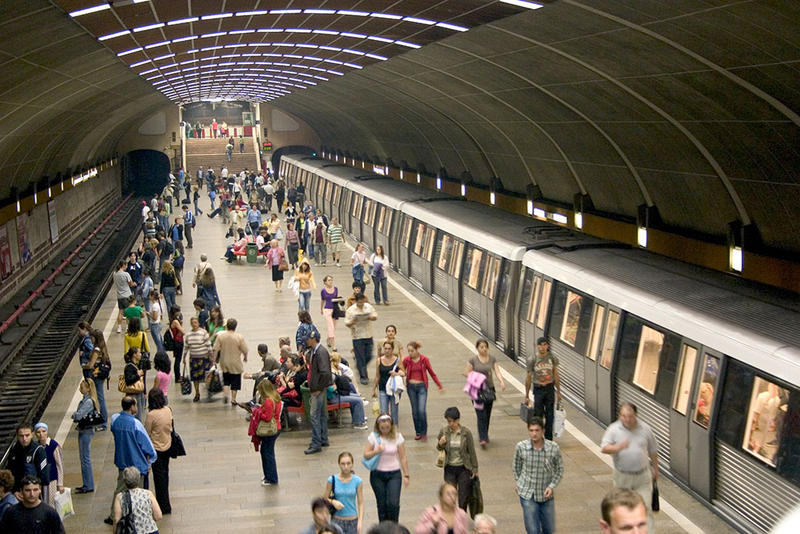 Va ajunge metroul pana la Aeroporutl Otopeni? 