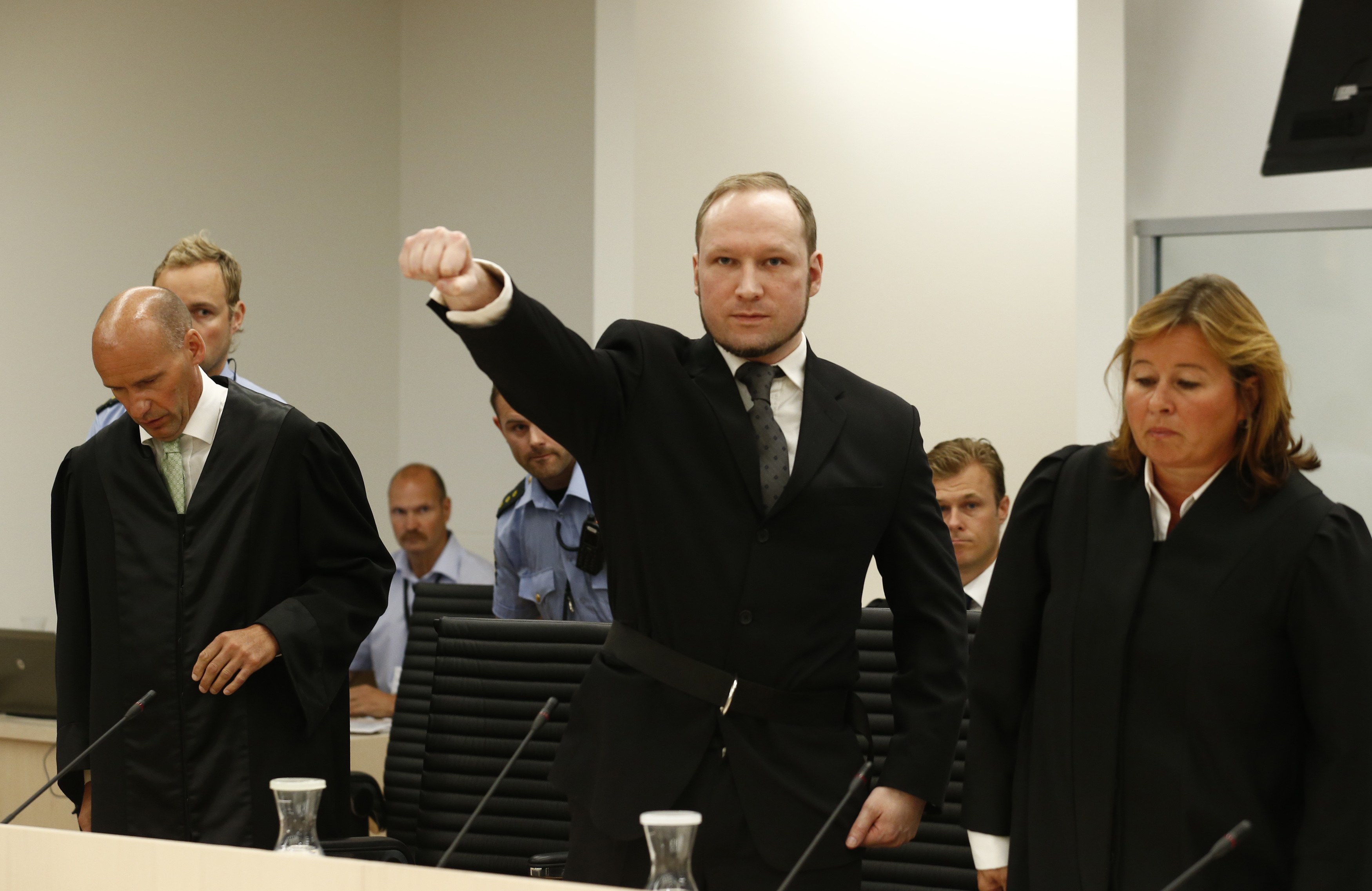 Sick person Semicircle Peregrination UPDATE Verdict in Norvegia: Anders Breivik a fost condamnat la 21 de ani de  inchisoare cu posibilitate de prelungire. Justitia a decis ca acesta este  responsabil penal - HotNews.ro