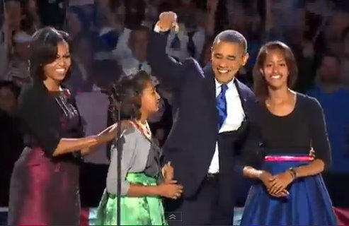 Barack Obama cu familia la discursul sustinut cu ocazia realegerii