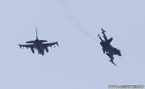 Aparate F-16 ale US Air Force, la baza Osan (Coreea de Sud)