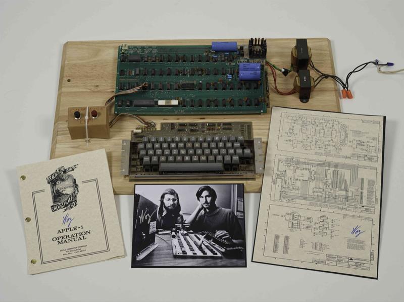 Apple 1, asamblat manual de Jobs si Wozniak a fost piesa cea mai valoroasa in cadrul licitatiei