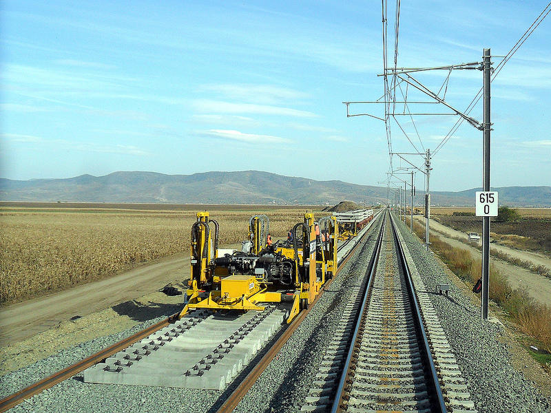 Reabilitarea liniei de cale ferata spre granita de la Curtici