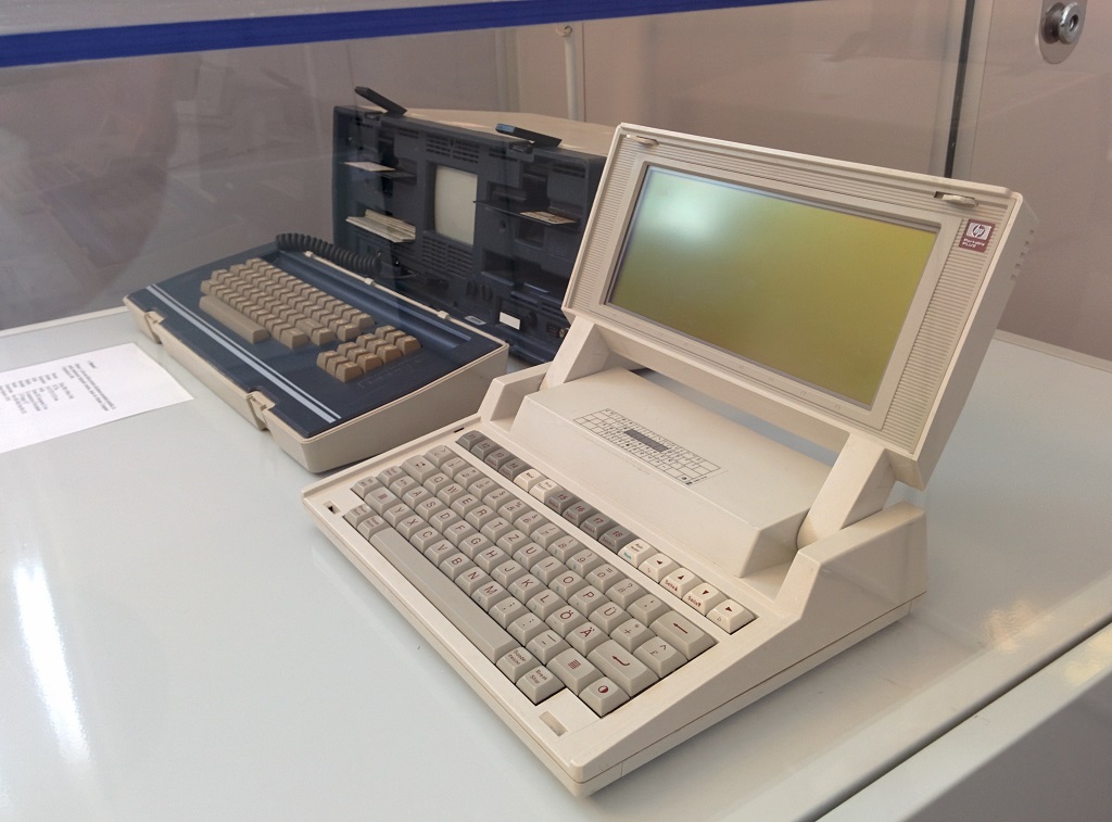 Exactly Cut field FOTOGALERIE Despre vechi masini de calcul si despre istoria PC-urilor pe  vremea lui Ceausescu, intr-o expozitie deschisa pe 24 aprilie - HotNews.ro