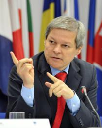 Cine Este Dacian Ciolos Premierul Desemnat De Klaus Iohannis Hotnews Mobile