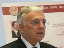 Mugur Isarescu, guvernatorul BNR