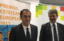 Jurnalistul Cristian Pantazi si profesorul Mihaly Bencze - premiu european