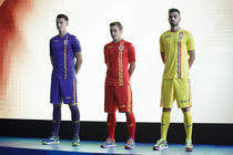 Nationala de fotbal a Romaniei - Noul echipament 