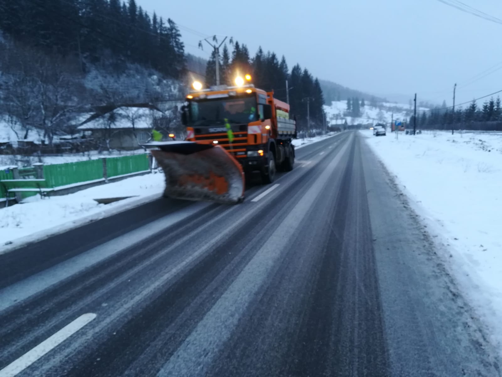 Serie de coduri meteo de iarnă de la ANM: Viscol, precipitații mixte și vânt puternic în peste jumătate de țară