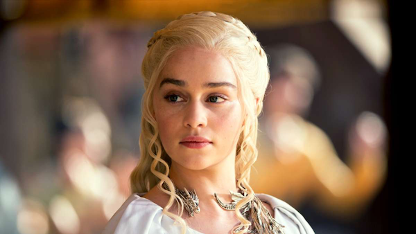 Emilia Clarke (Daenerys din Game of Thrones)