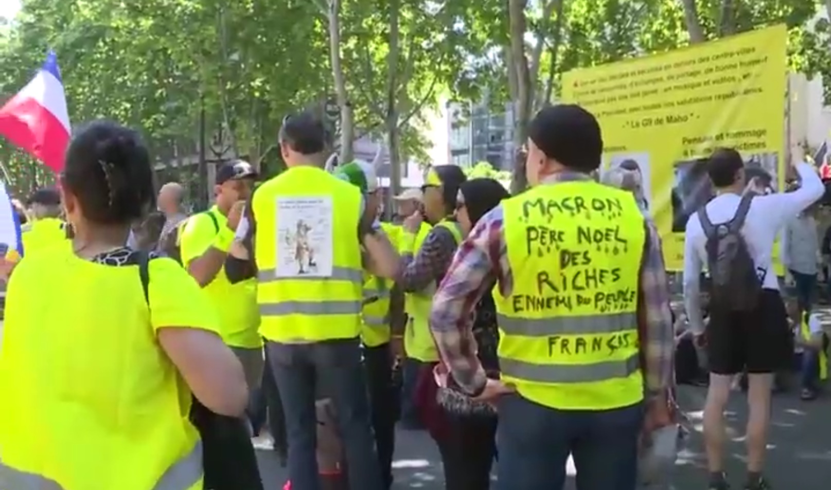 flexible Establish Mechanic VIDEO Franța: Între 1.000 şi 2.000 de „veste galbene” au manifestat la  Paris, o mobilizare tot mai slabă - HotNews.ro