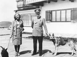 Eva Braun și Adolf Hitler 