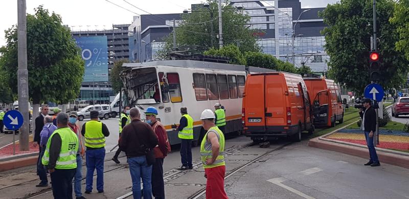 https://media.hotnews.ro/media_server1/image-2020-05-27-24019876-41-accident-tramvaie-sura-mare.jpeg