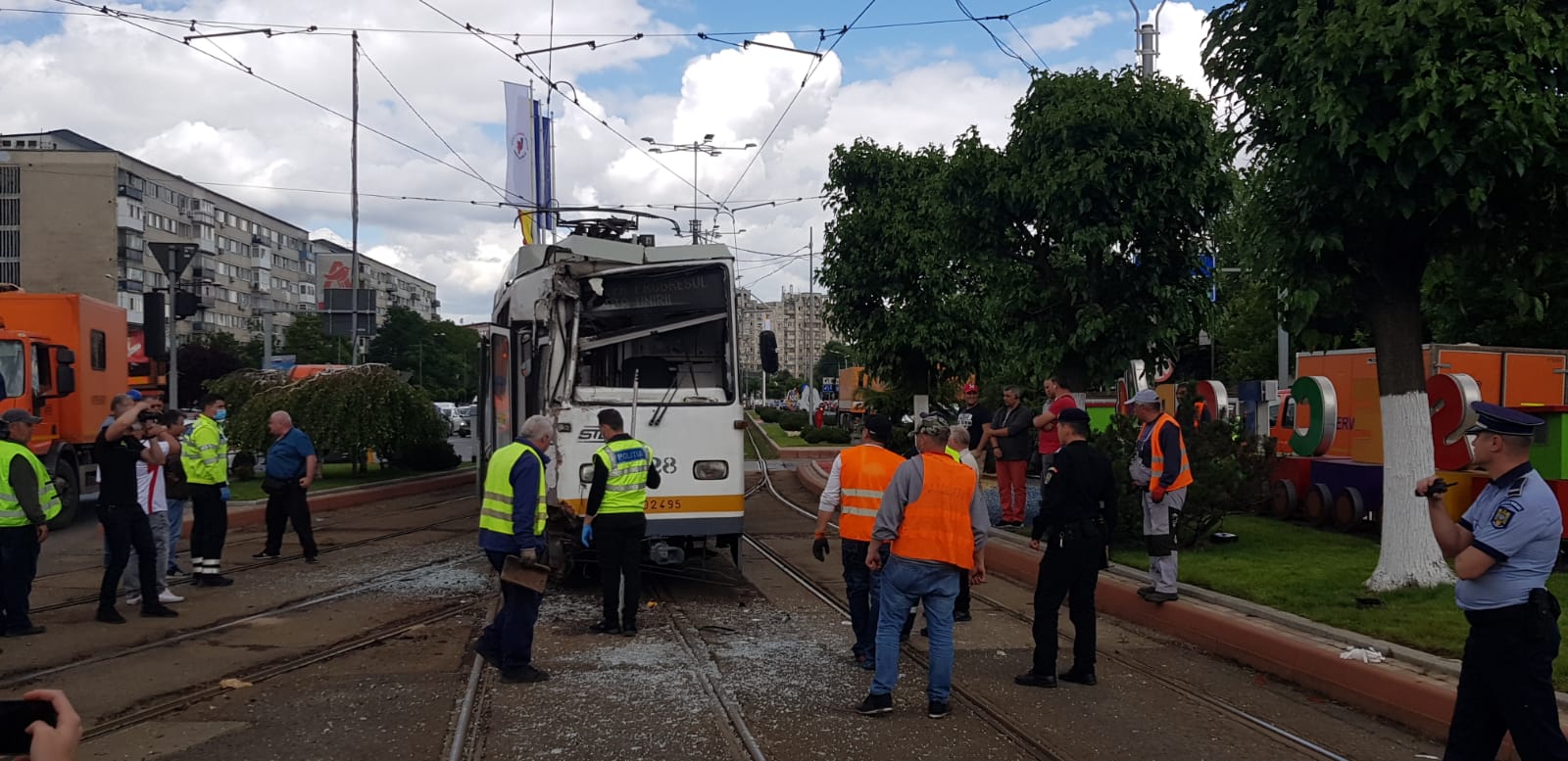 https://media.hotnews.ro/media_server1/image-2020-05-27-24019886-0-accident-tramvaie-sura-mare-1.jpeg