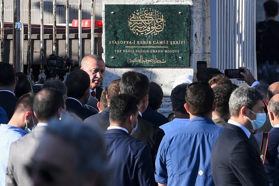 image-2020-10-28-24381496-70-erdogan-fat