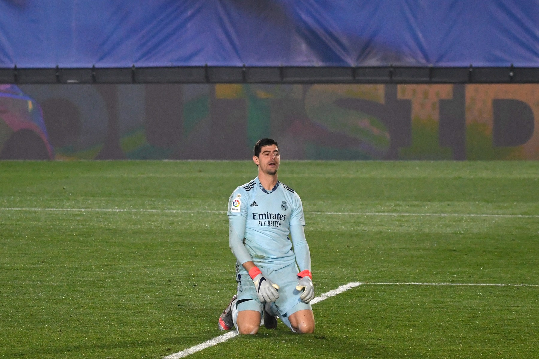 Ghinion teribil pentru portarul lui Real Madrid – S-a accidentat din nou înaintea revenirii pe teren