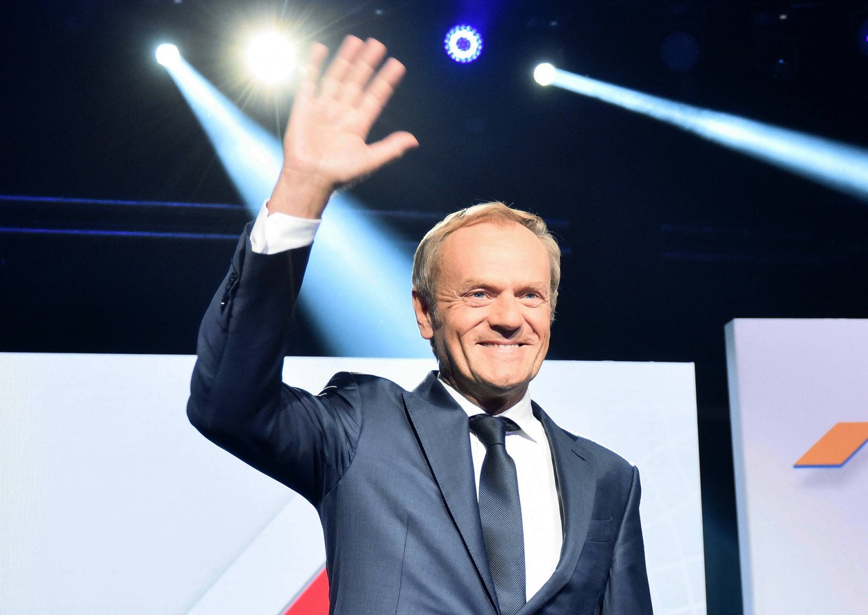 „Democrația a învins. Acesta este sfârșitul guvernului PiS": Polonia se îndreaptă spre o schimbare majoră după ce opoziția condusă de Tusk pare să fi obținut majoritatea în alegeri