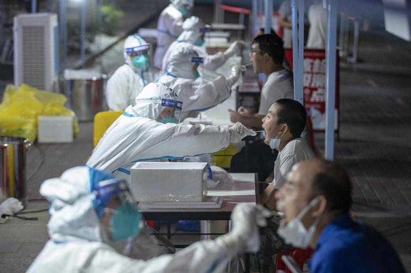 Testare coronavirus in Wuhan