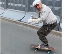 skateboarder la 73 de ani