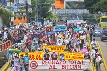 Proteste in El Salvador dupa adoptarea bitcoin ca moneda oficiala