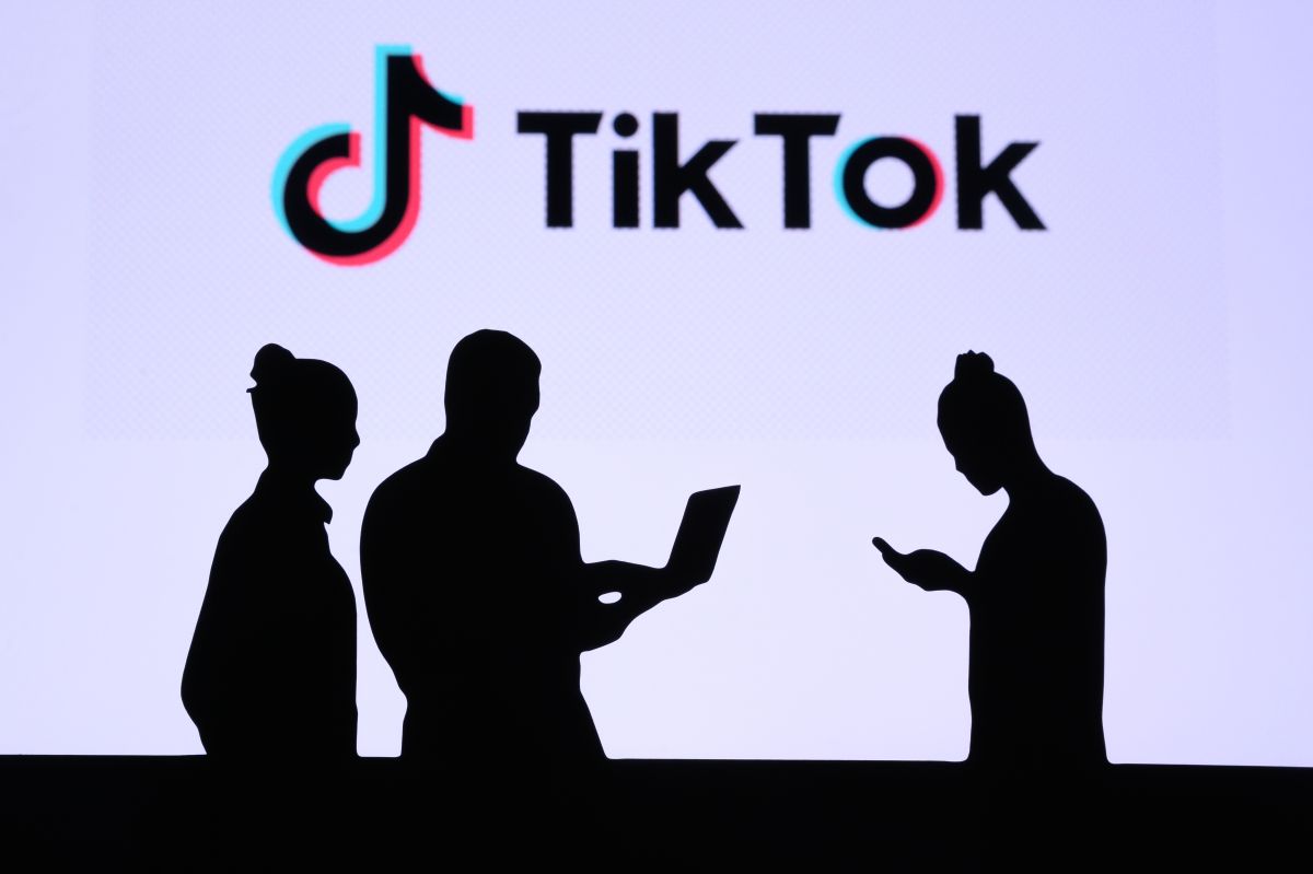 ​TikTok a fost dată în judecată de familiile unor fete care au murit după ce au făcut o provocare de pe reţeaua de socializare