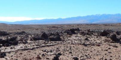 Fragmente de sticla in desertul Atacama