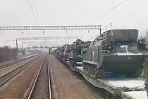 Vehicule militare rusesti aduse la granita cu Ucraina