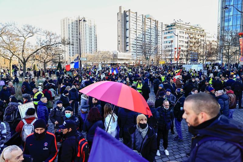 Protest după model canadian in Paris