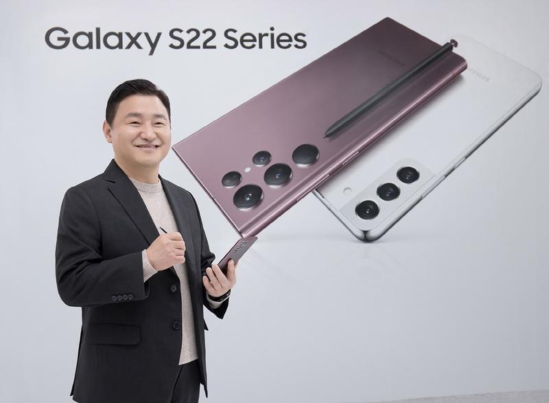 Noile Samsung Galaxy S22 și S22+ oferă experiențe revoluționare cu camera foto, ziua și noaptea