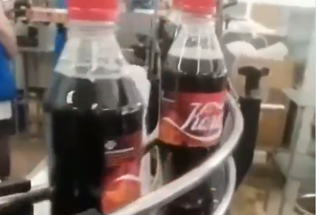 Rusia inlocuieste Coca Cola cu un produs autohton - Komi Cola