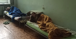 Soldati ucraineni care s-au predat si care s-ar afla intr-un spital din Novoazovsk