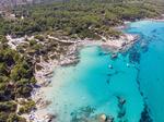 Plaja Kavourotrypes din peninsula grecească Halkidiki