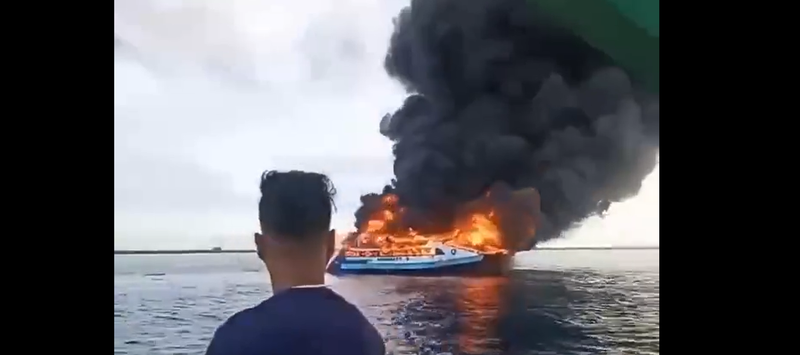 Incendiu ferry Filipine
