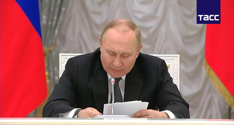 Vladimir Putin anunta majorarea pensiilor si a salariului minim
