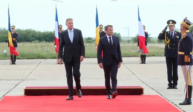 Macron si Iohannis la Mihail Kogalniceanu