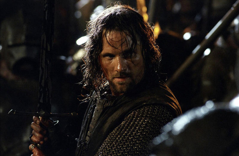 Viggo Mortensen in rolul lui Aragorn din „Stapanul inelelor”