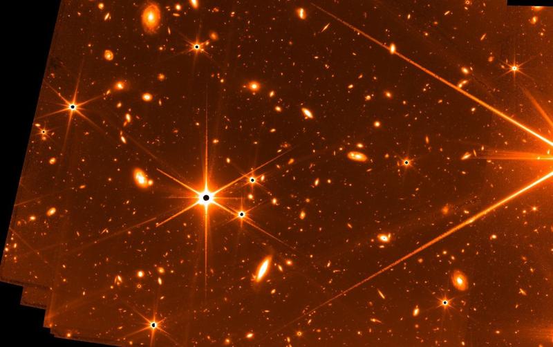 O imagine de test obtinuta de telescopul James Webb