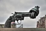 Sculptura contra violențelor armate din New York