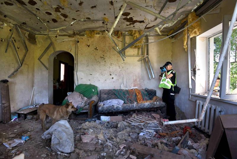 Război în Ucraina: casă distrusă de bombardamente în Harkov